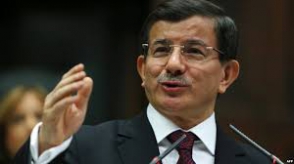 Давутоглу: «Турция держит границу открытой для беженцев из гуманитарных соображений»